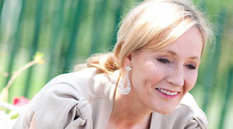 Джоан Роулинг стала самой высокооплачиваемой писательницей в мире 04082017 Знаменитости: Джоан Роулинг стала самой высокооплачиваемой писательницей в мире