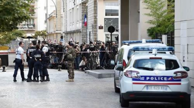 В мире: Человек, давивший на машине французских военных, задержан