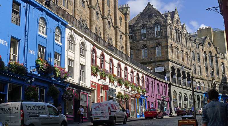 Общество: Эдинбург признан лучшим городом для туристов