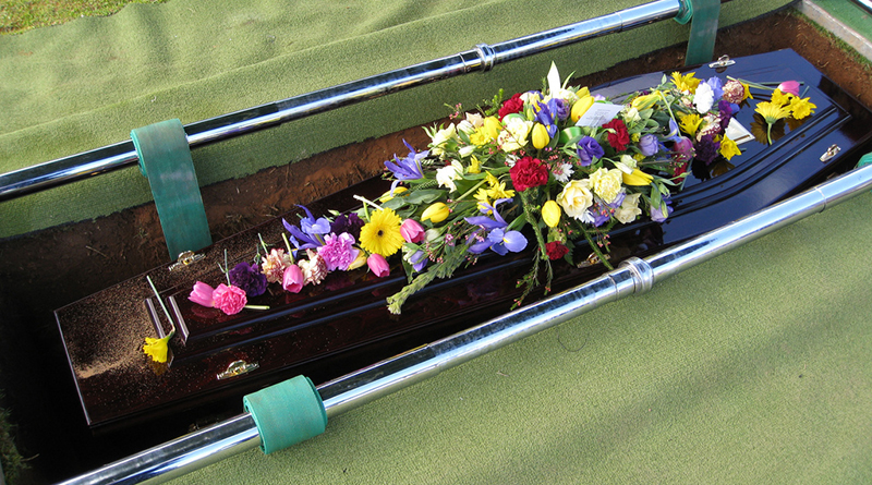 Общество: Британские старички не готовятся к своим похоронам