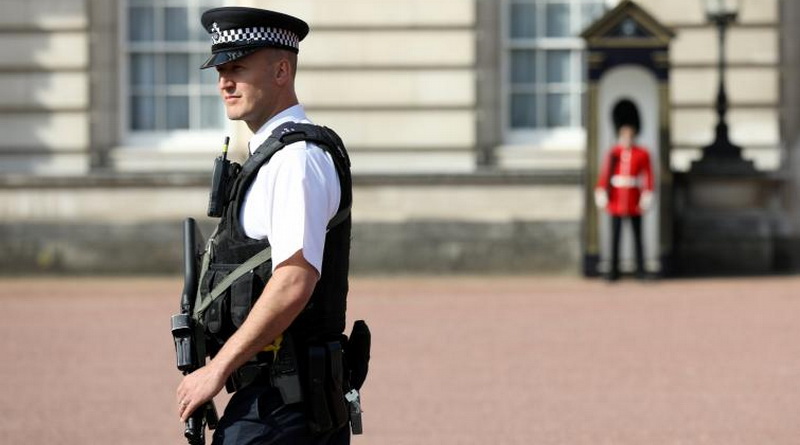 Происшествия: Лондонская полиция арестовала сообщника мужчины напавшего на Букингемский дворец