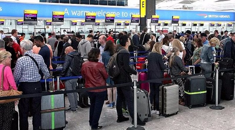 В аэропорту Хитроу – дикие очереди и неразбериха 25082017 Путешествия: В аэропорту Хитроу – дикие очереди и неразбериха