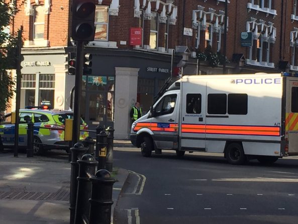 Происшествия: Полиция расследует взрыв в лондонском метро как теракт