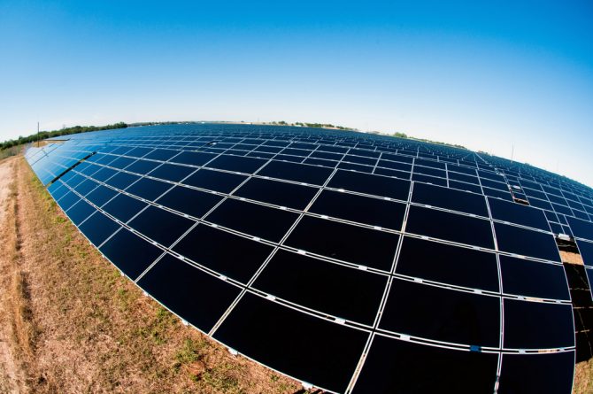Технологии: Британия на шаг приблизилась к коммерчески выгодной солнечной энергии