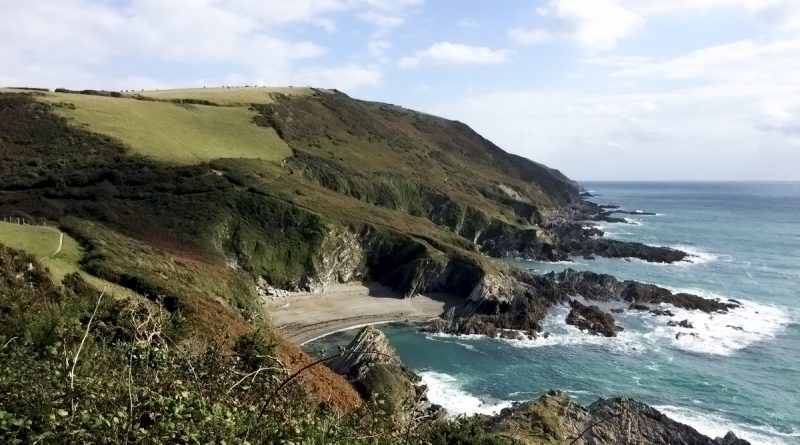 Досуг: Самые красивые места Британии: необитаемый пляж Лансаллос Коув