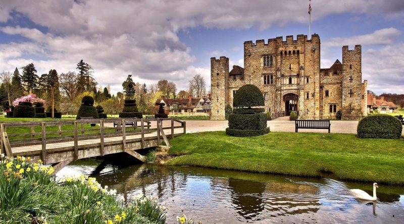 Путешествия: Самые красивые места Британии: Замок и сады Хивер