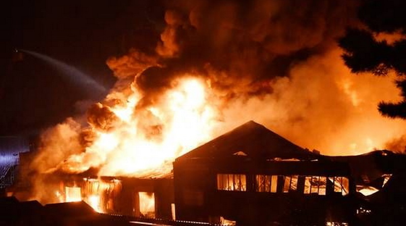 Происшествия: В Лондоне снова масштабный пожар: сгорел склад