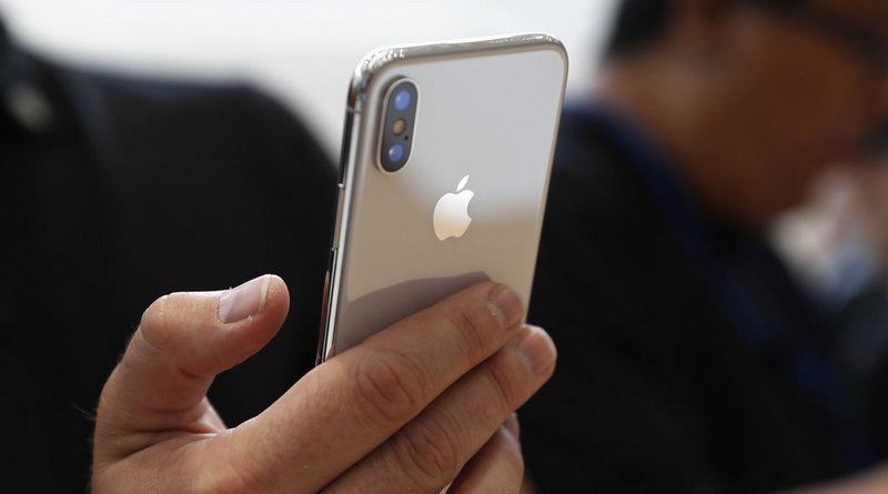 Технологии: Британский iPhone X будет значительно дороже американского