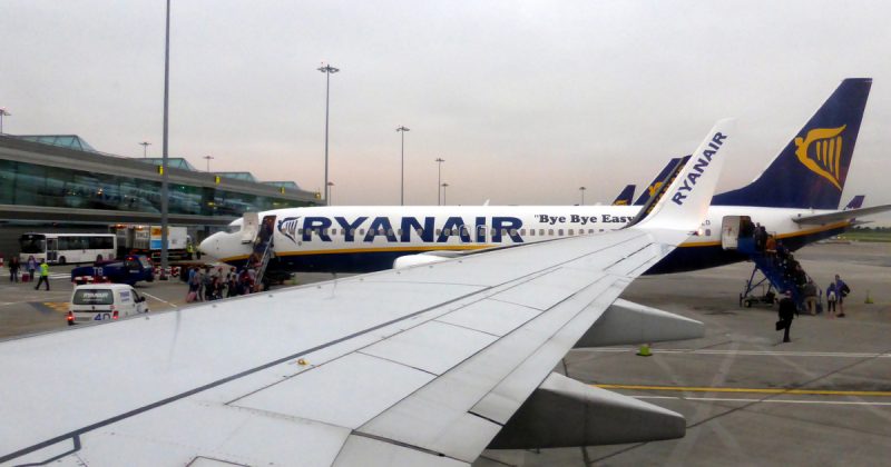 Путешествия: Пассажиры Ryanair не получат компенсацию за бронь гостиниц и аренду машин