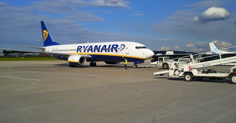Путешествия: Еще 400 тысяч пассажиров Ryanair ожидают отмены рейсов