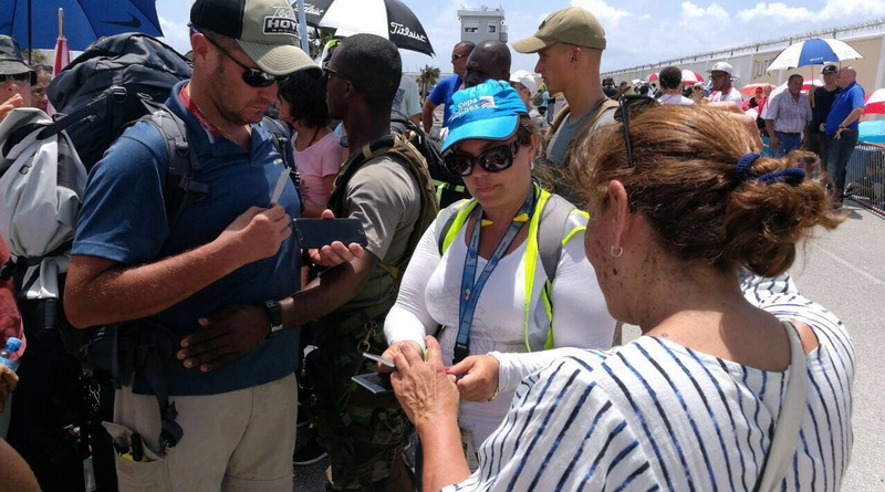 Происшествия: Британских туристов бросили на произвол судьбы на Карибах
