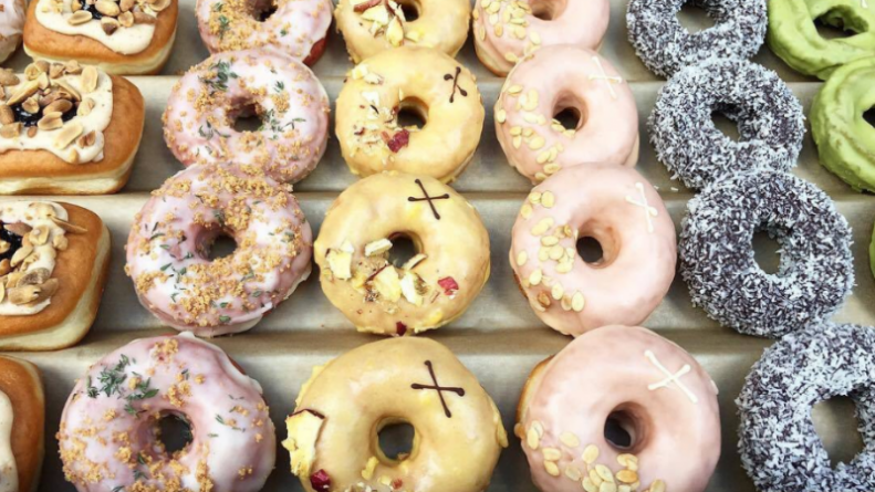 Досуг: Лондонцы смогут получать бесплатные пончики от Crosstown Doughnuts следующие две недели