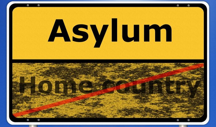 Без рубрики: Просители убежища в Великобритании живут в убогих и опасных трущобах