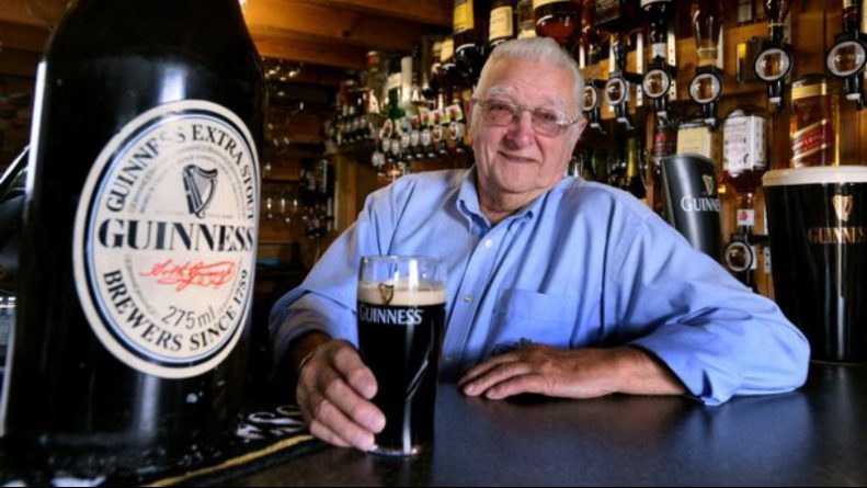 Общество: Житель Уэльса превратил свой гараж в неофициальный музей бренда Guinness
