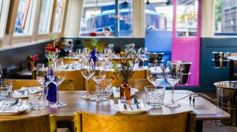 Досуг: Пообедать на барже и отправиться в круиз по лондонским каналам