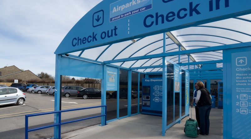 Британские аэропорты подняли тарифы на парковку 21102017 Бизнес и финансы: Британские аэропорты подняли тарифы на парковку