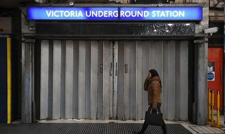 Происшествия: Лондонскую станцию метро эвакуировали из-за пожарной тревоги