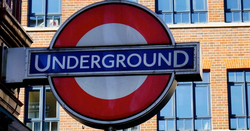 Происшествия: Лондон парализован: задержки поездов по всей Центральной линии