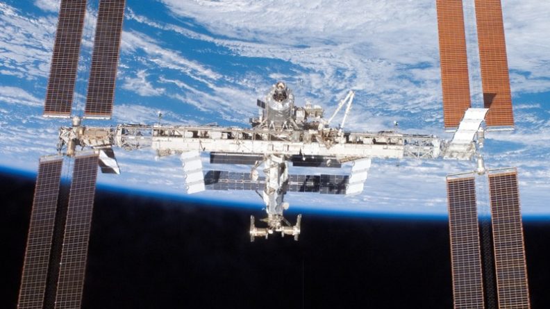 В мире: На Международной космической станции обнаружены внеземные бактерии