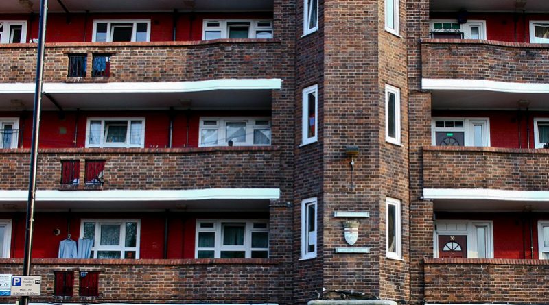 Дети громко плачут? На выселение! 17112017 Закон и право: Дети громко плачут? На выселение!