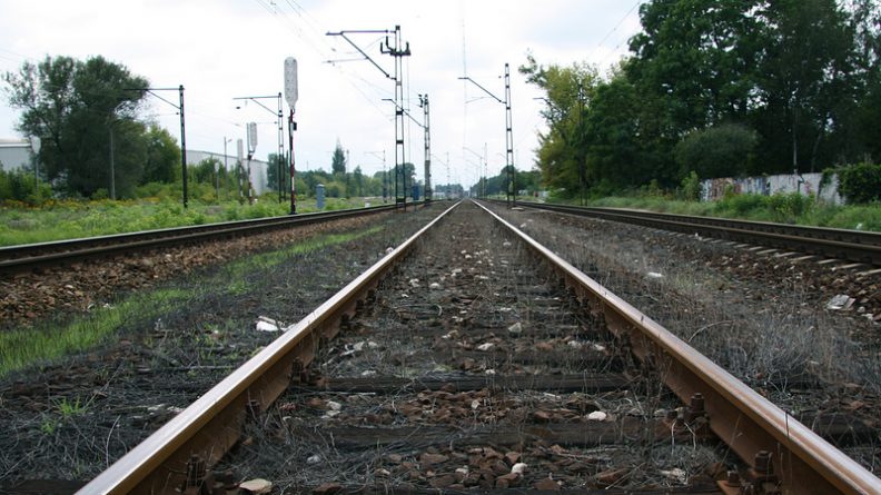 Общество: Самоубийств на железных дорогах Великобритании станет меньше