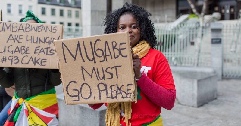В мире: Президент Зимбабве подал в отставку