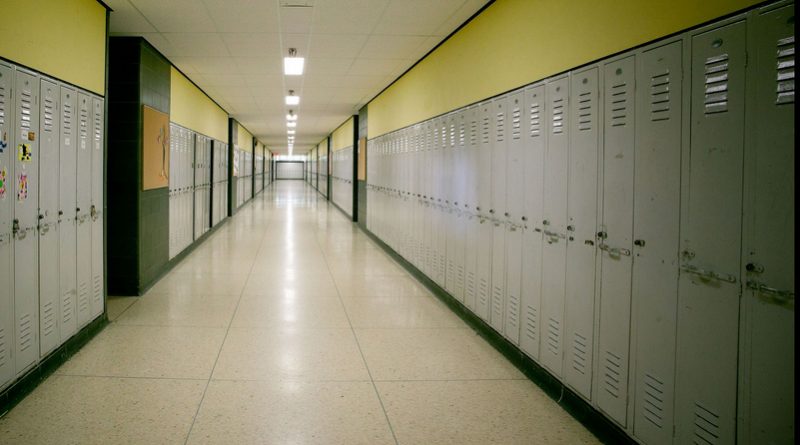 "Он вам не девушка!" – заявила учителю разгневанная мать трансгендерного ученика 13112017 Закон и право: "Он вам не девушка!" – заявила учителю разгневанная мать трансгендерного ученика