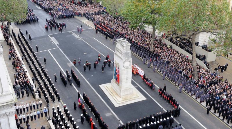 Полиция использует технологию распознавания лиц у Кенотафа 12112017 Закон и право: Полиция использует технологию распознавания лиц у Кенотафа