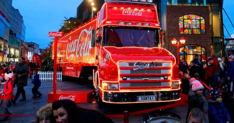 Досуг: Coca-Cola позволит провести ночь в знаменитом рождественском грузовичке