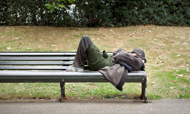 Общество: Экономия правительства приведет к появлению новых бездомных