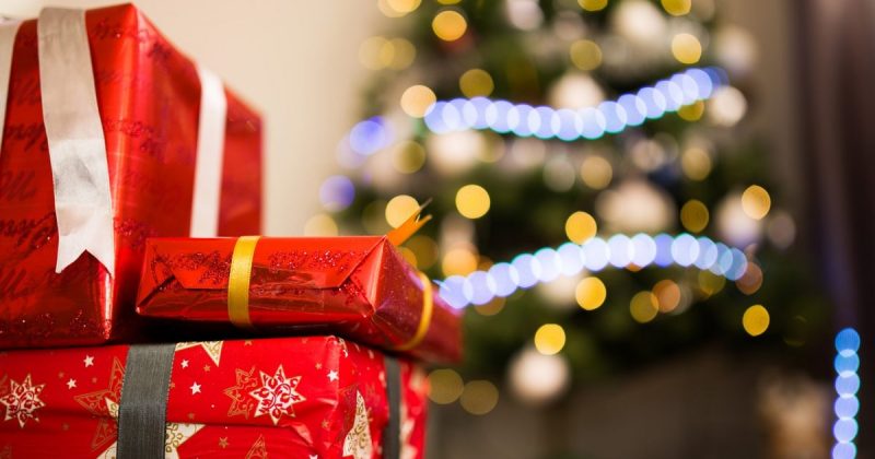 Общество: Щедрые незнакомцы возместили рождественские подарки, украденные из дома женщины