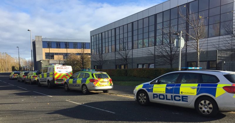 Происшествия: Полицейского ранили на территории Эдинбургского колледжа