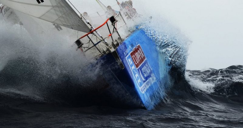 Происшествия: Британский моряк погиб во время яхтенной регаты
