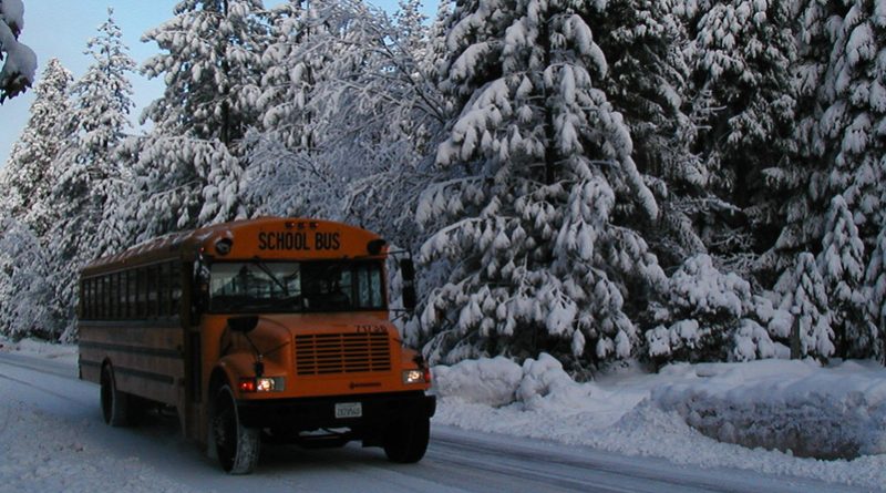 Шторм "Кэролайн": в Северной Ирландии закрыты школы 08122017 Происшествия: Шторм "Кэролайн": в Северной Ирландии закрыты школы
