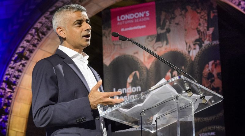 Общество: Мэр Лондона сократит количество пластиковых отходов и обеспечит столицу питьевой водой