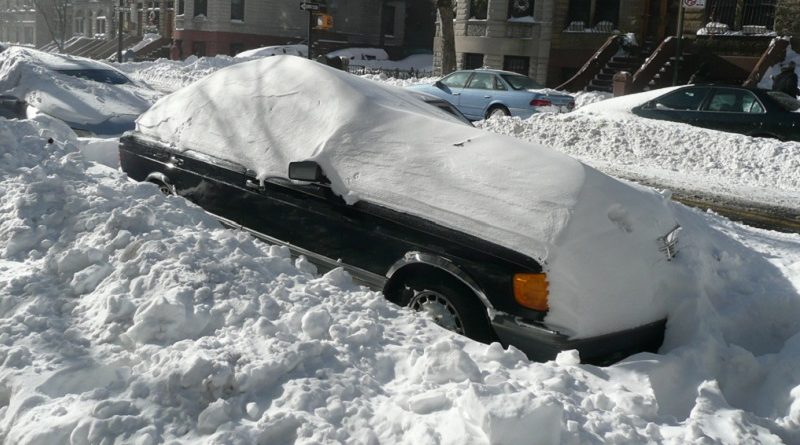 Общество: Коммунальным службам Ковентри мешает снег