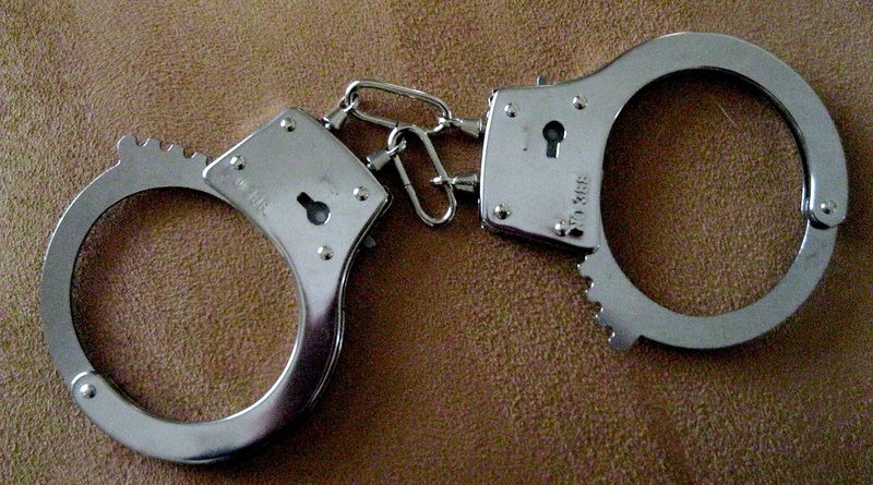 Возможен запрет на продажу мини мобильных телефонов 17122017 Закон и право: Возможен запрет на продажу мини мобильных телефонов