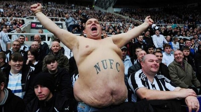 Спорт: FIFA предоставляет льготы болельщикам с избыточным весом