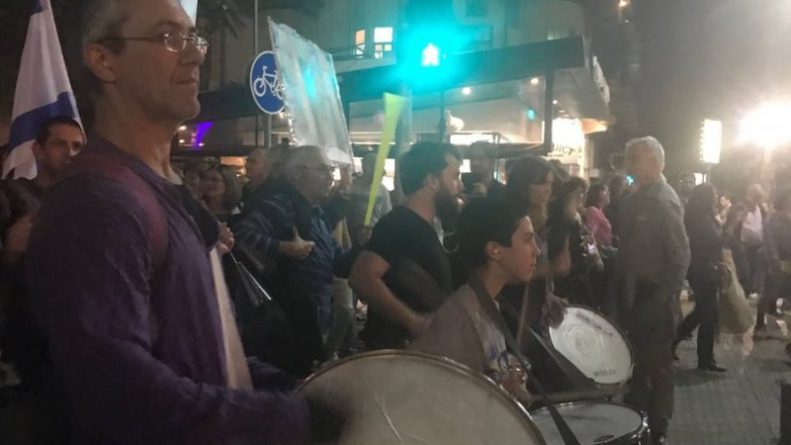 В мире: В Тель-Авиве массовый протест против деятельности премьер-министра