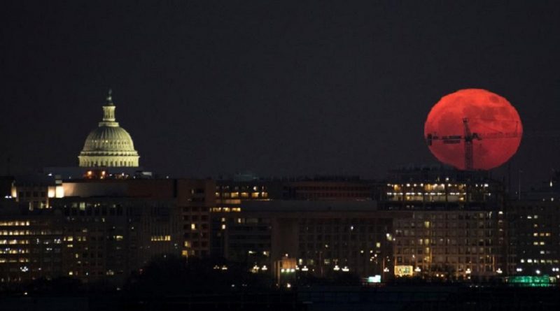 Суперлуние скрасило небосвод прошлой ночью 04122017 Погода: Суперлуние скрасило небосвод прошлой ночью
