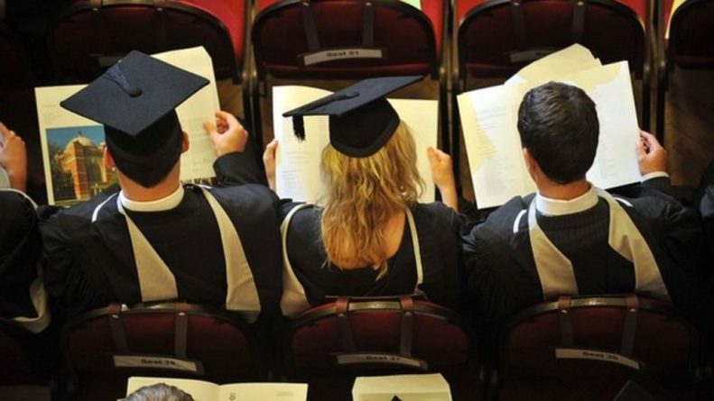 Общество: Студенты смогут сэкономить £25 тысяч на оплате университета
