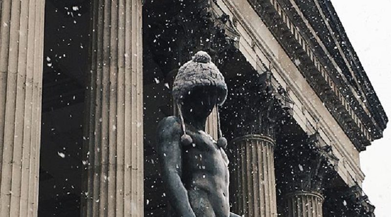 Общество: Лондонский университет извинился за то, что... назвал снег белым