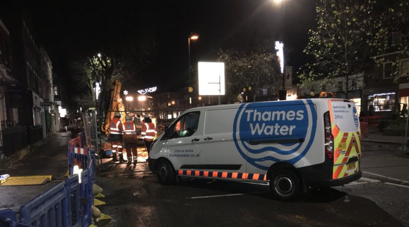 Дома в Тьюксбери все еще лишены водоснабжения после прорыва трубы 16122017 Происшествия: Дома в Тьюксбери все еще лишены водоснабжения после прорыва трубы