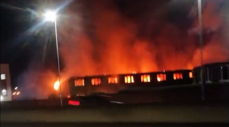 Пожар в Дисайде: эвакуирован отель, дорога перекрыта 18122017 Происшествия: Пожар в Дисайде: эвакуирован отель, дорога перекрыта