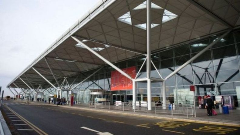 Происшествия: В британском аэропорту по подозрению в терроризме задержали шведа