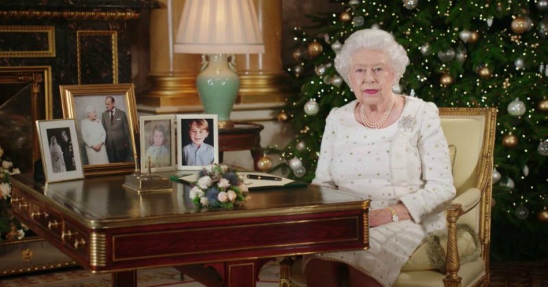Популярное: Какие подарки получает королевская прислуга на Рождество