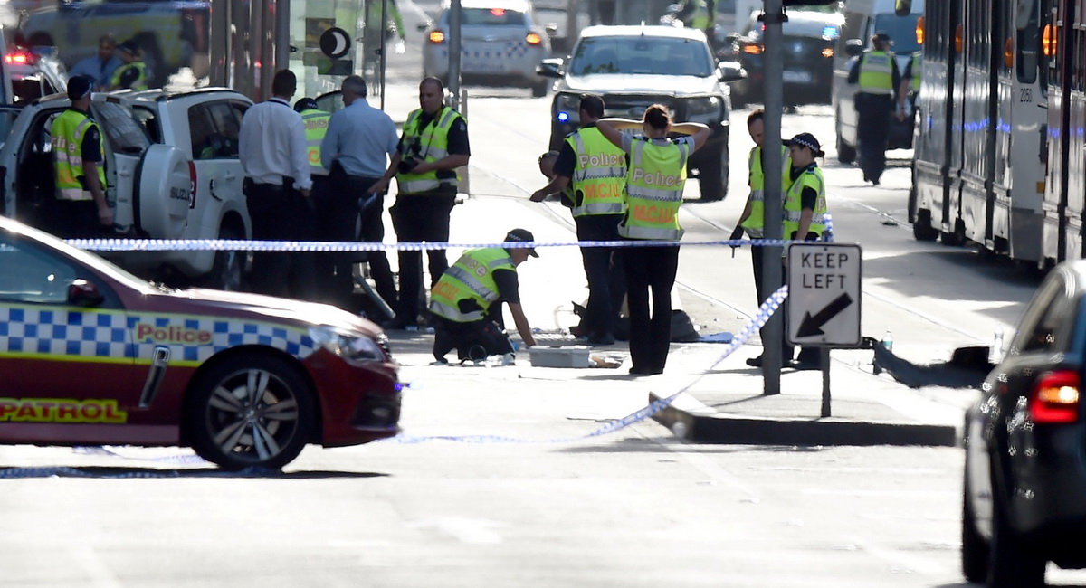 Наезд на пешеходов в Мельбурне: 14 человек ранены, водитель задержан