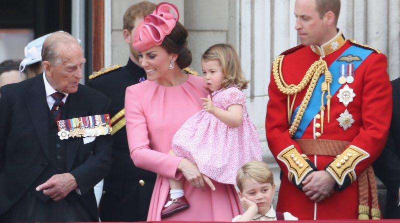 Принцесса Шарлотта идет в детский садик 18122017 Знаменитости: Принцесса Шарлотта идет в детский садик