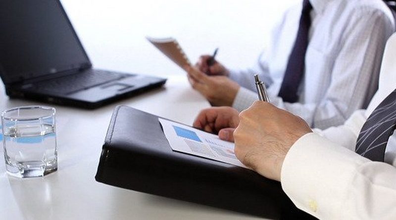 Общество: Британские домохозяйства попадают в долговую петлю