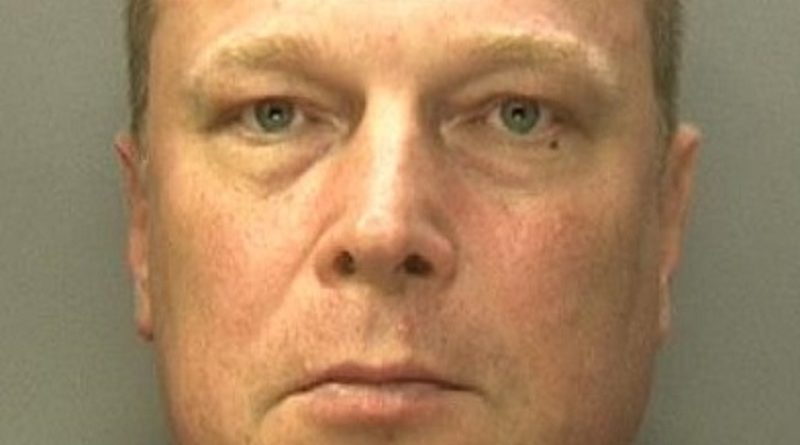 Водитель грузовика, протаранивший два автомобиля, приговорен к тюремному сроку 04122017 Происшествия: Водитель грузовика, протаранивший два автомобиля, приговорен к тюремному сроку